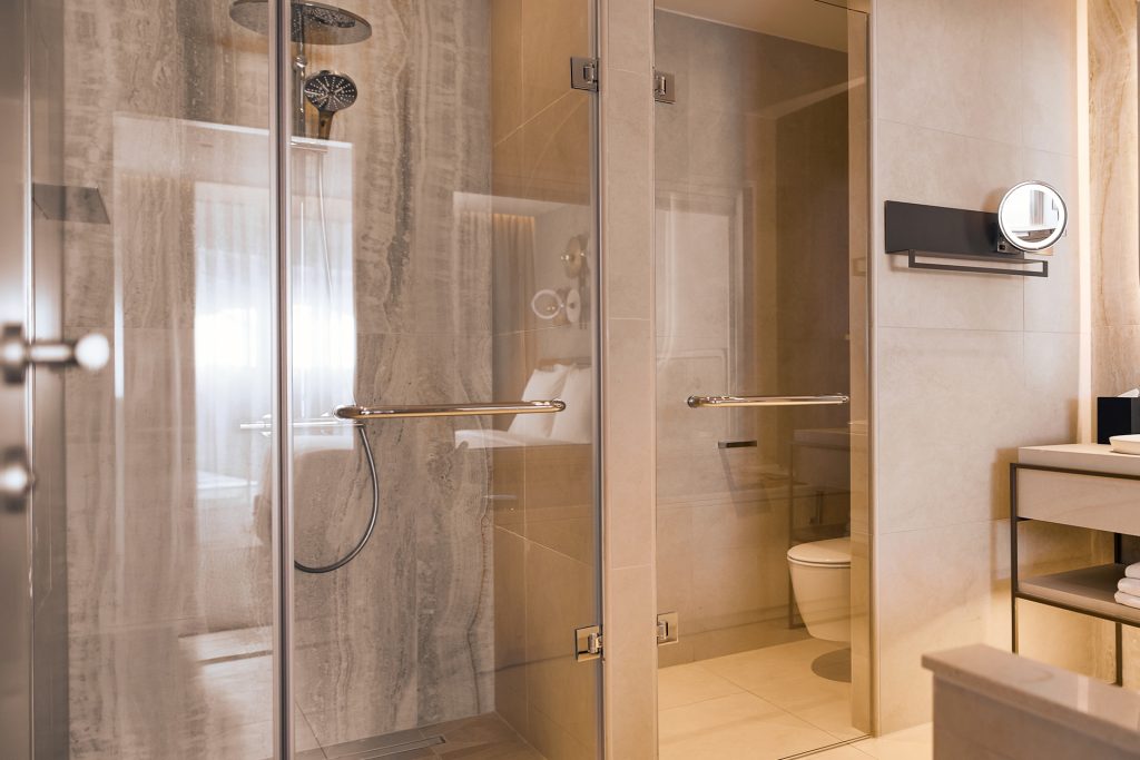 Movenpick-Classic Room3
